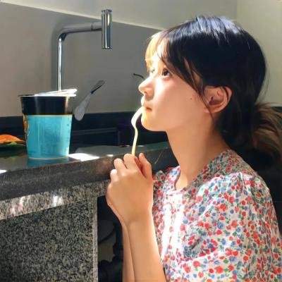 当他们认真编织时